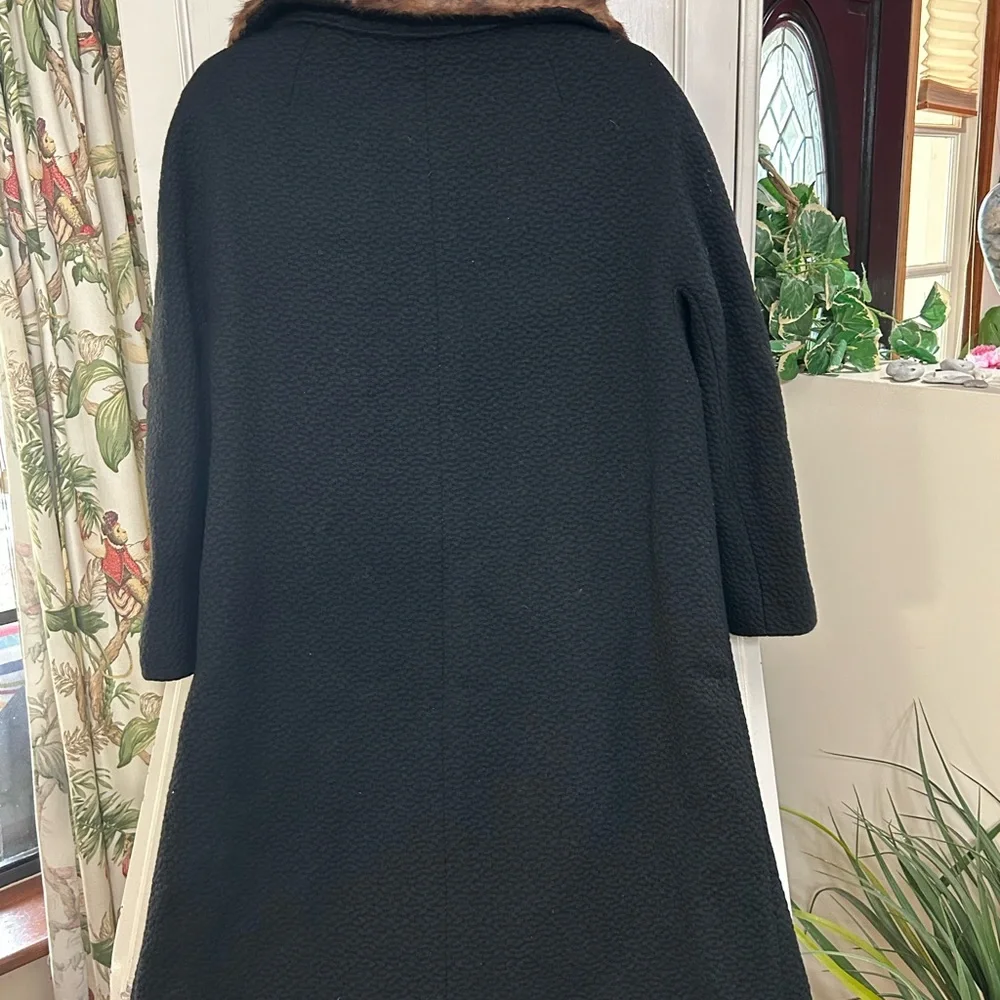 Very Vintage AMAZING  Wool/fur ladies coat A MUST SEE !! - Picture 4 of 14